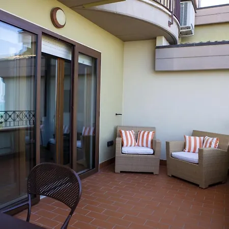 Giuvra Panoramic House *